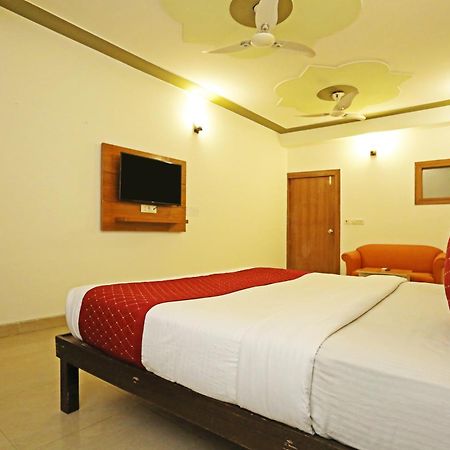 Hotel Ambrosia - A Boutique Hotel ニューデリー エクステリア 写真