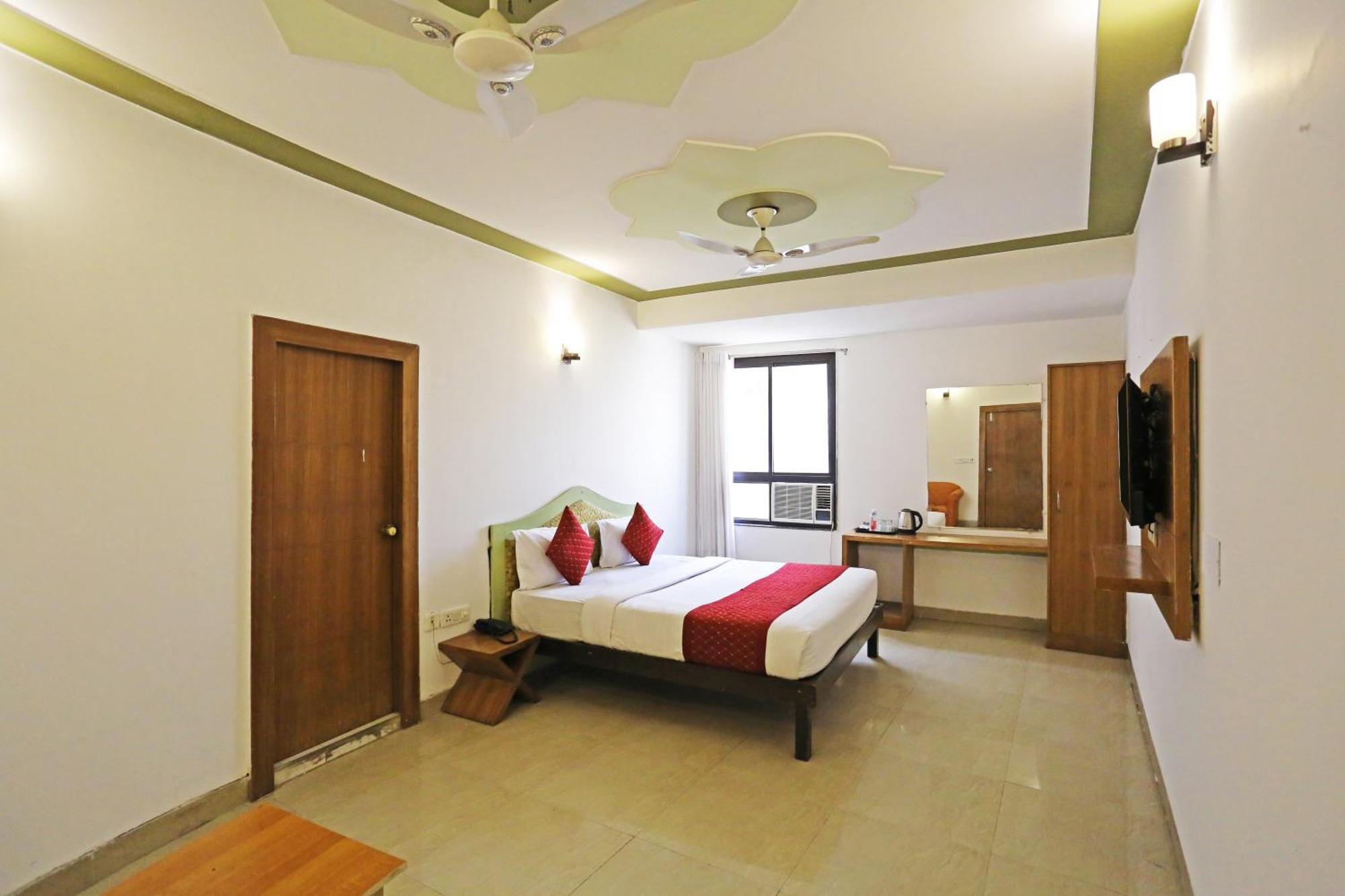 Hotel Ambrosia - A Boutique Hotel ニューデリー エクステリア 写真