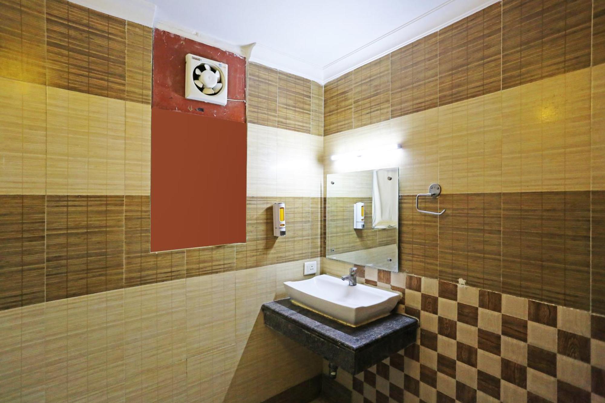Hotel Ambrosia - A Boutique Hotel ニューデリー エクステリア 写真